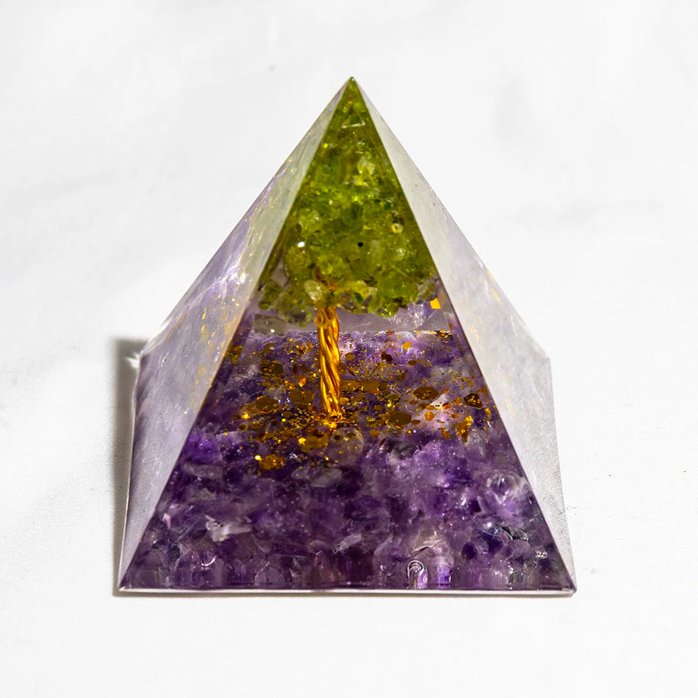 Natural Crystal Energy Generator Pyramid – Peridot and Amethyst Reiki Healing Chakra for Meditation and Home Decor