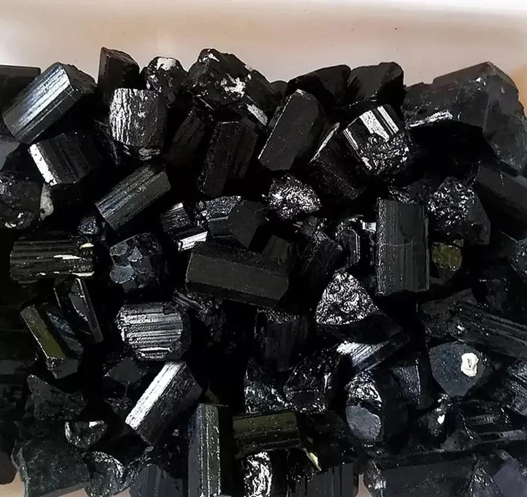 Natural Black Tourmaline Gravel Raw Gem Mineral Specimen Crystal Stone Healing Magic Advanced Collection Eliminate Magnetism 1PC