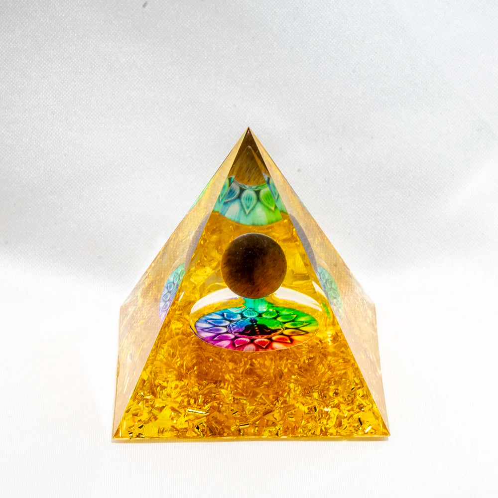 Natural Crystal Energy Generator Pyramid – Peridot and Amethyst Reiki Healing Chakra for Meditation and Home Decor